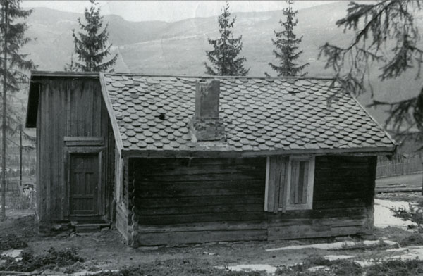 Brandstad skule i Nord-Fron, bygd 1864-1865. (Kilde: Fronsbygdin 2006)
