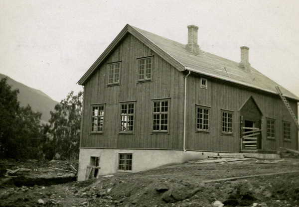 Den nye folkeskolen i Ringebu. (Foto: Pål Kluften/Maihaugen)