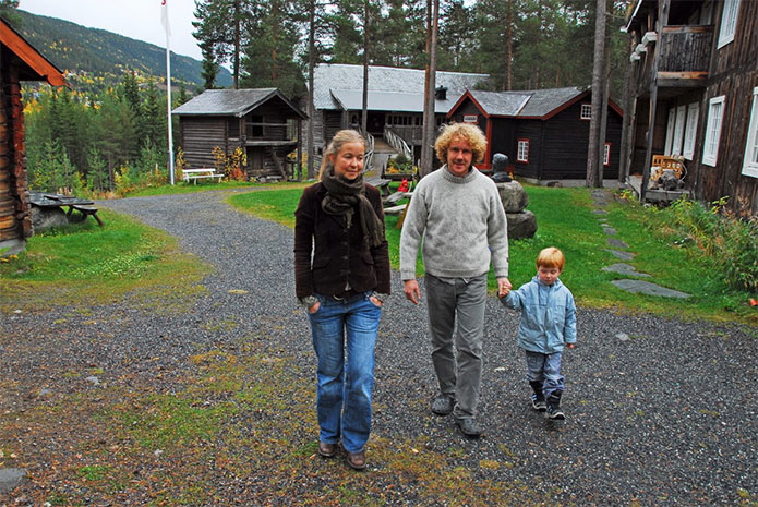 Familien Robeerst i Valdres (Foto: Karen Bleken/Maihaugen)