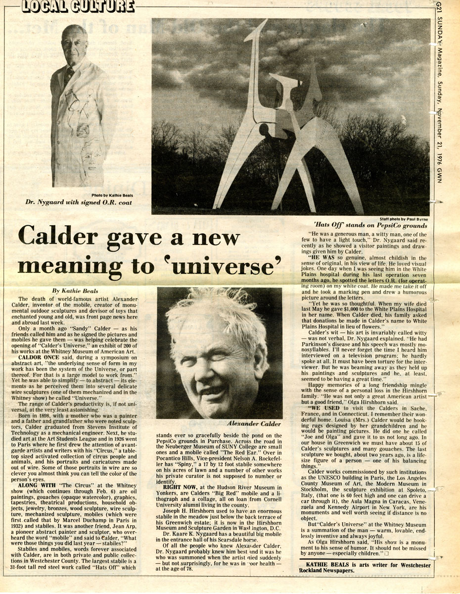 Newspaper article about Alexander Calder shortly after his death. (A-00619 Kaare Nygaard - Opplandsarkivet avd. Maihaugen)