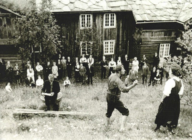 Bukkerittet framført på Hågå. (Foto: PG-arkiv)